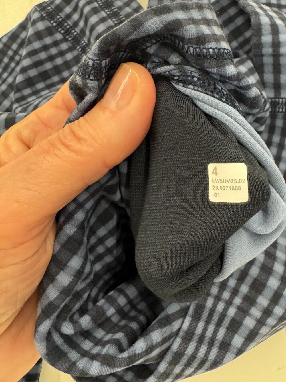 Lululemon - Align High-Rise Crop 17" Leggings: Glow Grid Washed Denim & Black, 4 - Picture 5 of 10